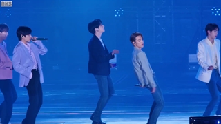 کنسرت آهنگ boy with luv:)