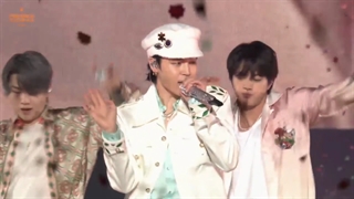 اجرای آهنگ Dynamite و Butter از بی تی اس در کنسرت Permission to Dance : on Stage