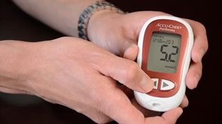 معرفی دستگاه تست قند خون اکیوچک پرفورما - رویال مدیکال