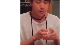 نحوه صحیح غذا خوردن با جین XD