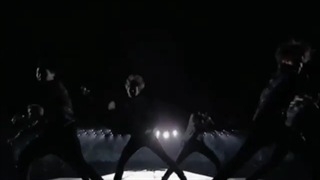 این آهنگ اشک رو در میاره