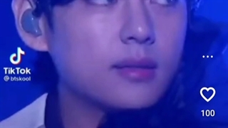 وقتی تهیونگ در کنسرت PTD به خاطر آسیب پاش ناراحت بود(آخییییی تهیونگم برم)