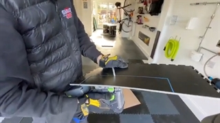 نصب کفپوش پارکینگ با کاشی های پی وی سی کف پارکینگ