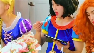 داستان اصلی سفید برفی