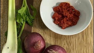 پاستای بلونیز با نالینو
