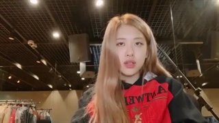 ♡Her voice always makes me better♡ROSE