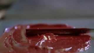 به نظر شما رنگ گریس در کارکرد آن تاثیری دارد؟