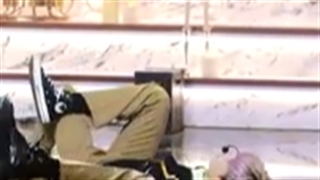 فن کم جیک عضو انهایپن در اجرای drunk dazed از انهایپن