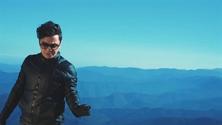 موزیک ویدیو جدید محسن ابراهیم زاده به نام غیر عادی