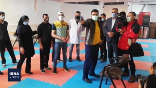 حضور جواد فروغی در یک آسایشگاه معلولان ذهنی در مشهد