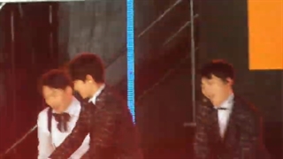 فنکم اجرای آهنگ The One از چنبکشی (CBX) در Dream Concert فوکوس روی بکهیون