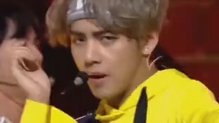 یادش بخیر...یادتونه کدوم کنسرت یا موزیک ویدئو بود؟