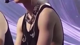 یادم رفت ویدیو بزارم از جیمینی که تو کنسرت همه رو به فاک داد (: