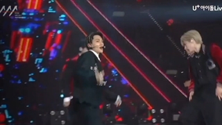 اجرای Go Big Or Go Home انهایپن در مراسم Asia Artist Awards 2021