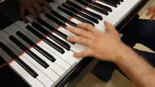 آموزش پیانو در آموزشگاه گام