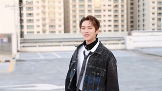 پشت صحنه موزیک ویدیو "Winter Falls"استری کیدز با زیرنویس انلاین فارسی