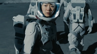 قسمت 1 سریال کره ای دریای خاموش The Silent Sea 2021 + زیرنویس فارسی چسبیده با بازی گونگ یو، بائه دونا و لی جون-720p