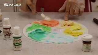 تزئین کیک وارونه با رنگ های خوراکی طبیعی