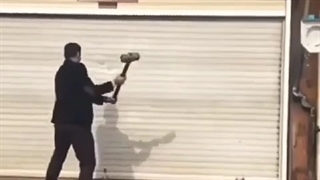 تست مقاومت کرکره فولادی ضد سرقت اوراسیا