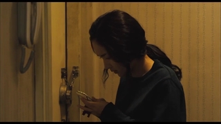 فیلم ترسناک کره ای گربه THE CAT.یکی از مشتریان در آسانسور میمیره و گربه اش رو جا میزاره راز قتل اون زن در آسانسور نامشخص میمونه