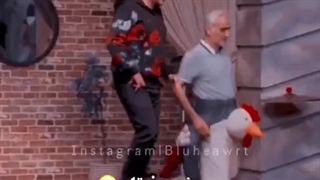 من پیش دوستام / من پیش خانواده