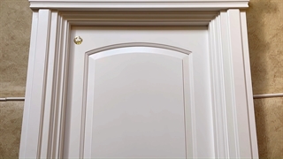 درب چوبی سفید