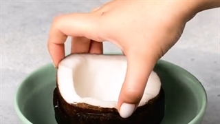 کندن پوست نارگیل